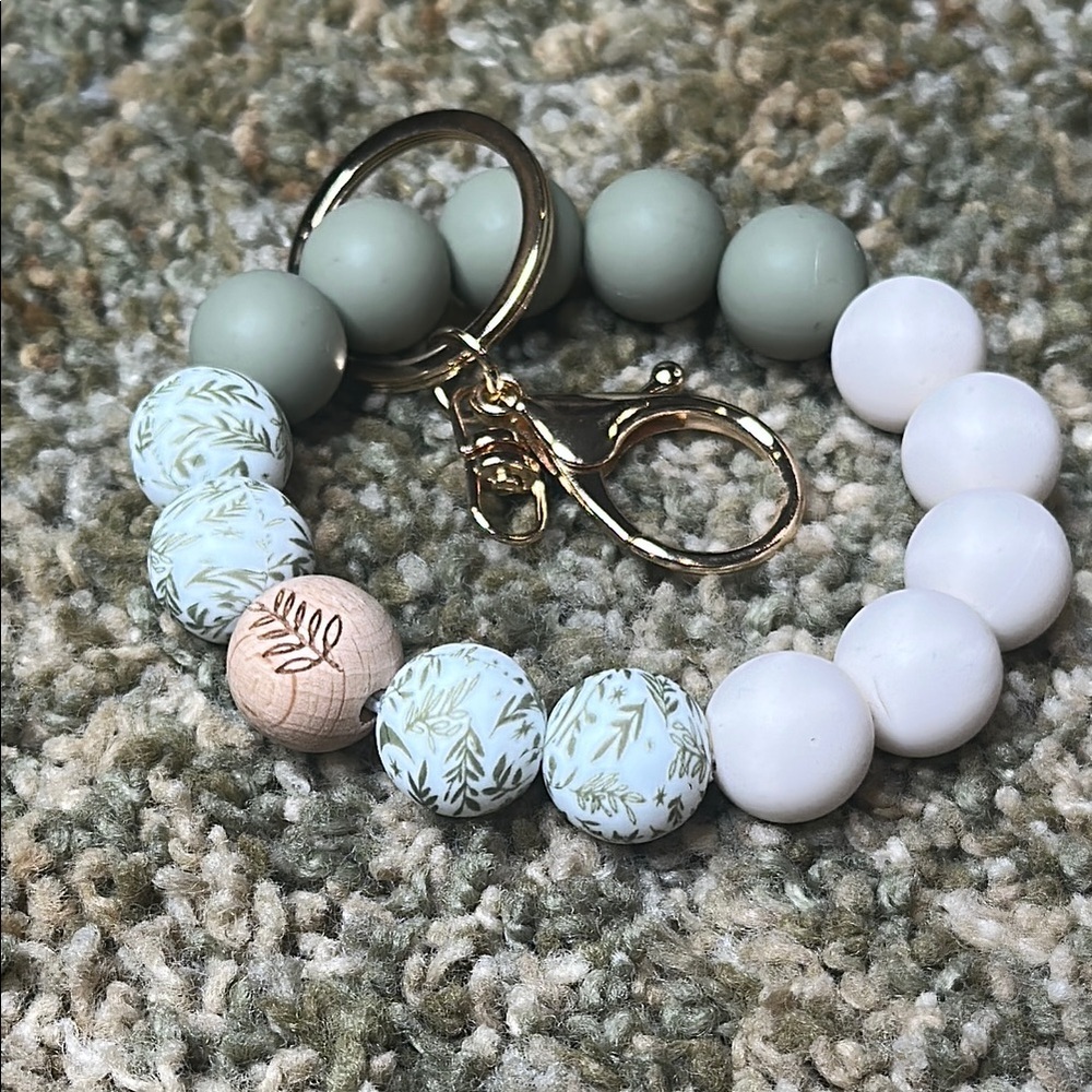 Fern Artichoke Green Cream Keychain Bracelet Wristlet Silicone Beaded 1 Wooden